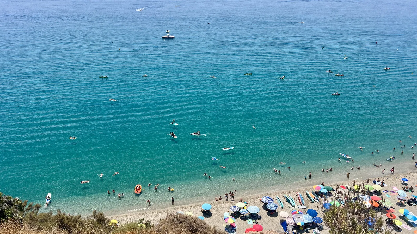 Playa de Burriana en Nerja